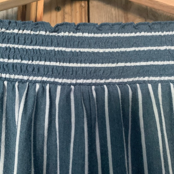 American Eagle Off-Shoulder Stripe Top - Picture 3 of 3